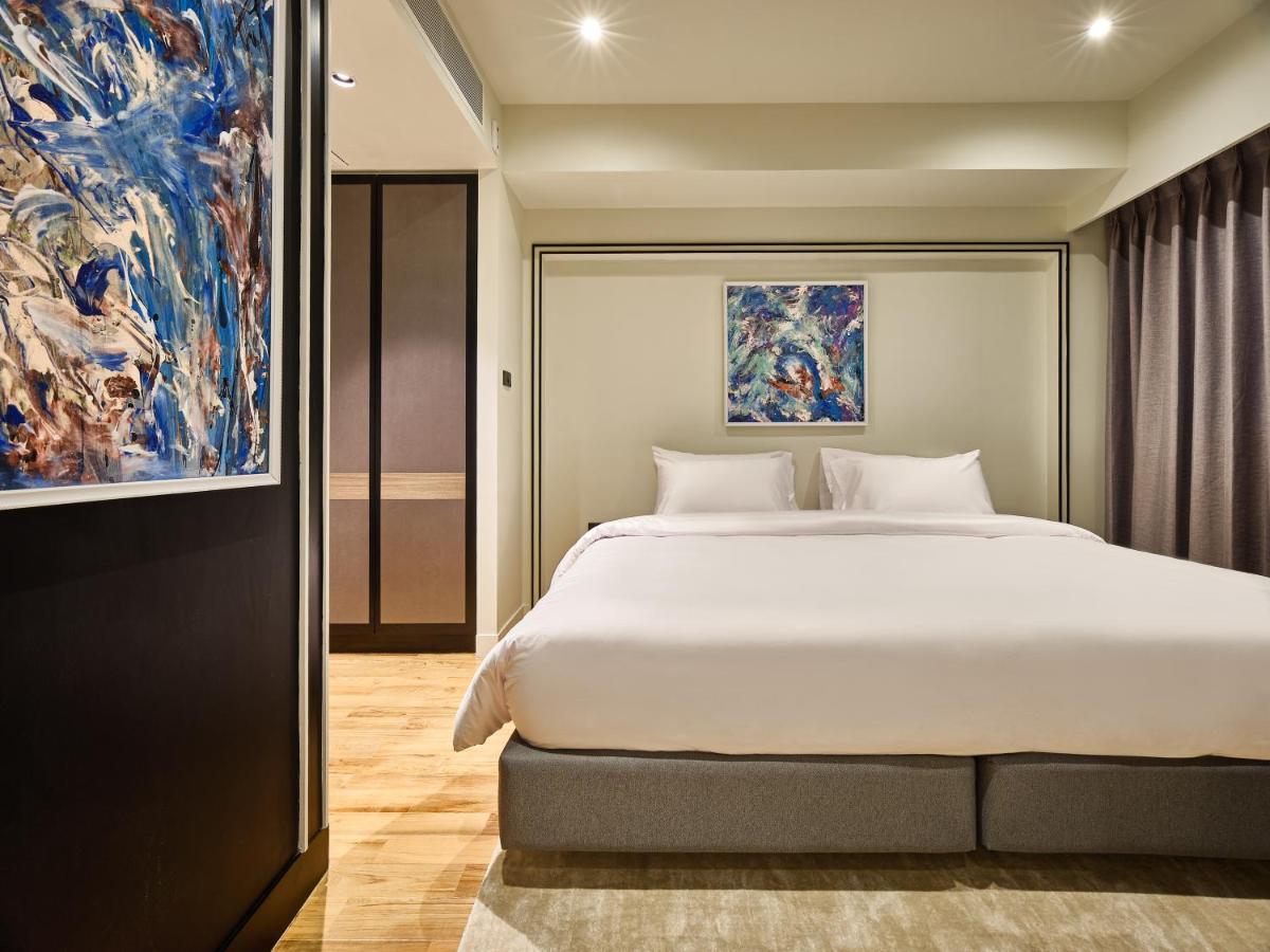 Floral Court Hotel & Residence Sukhumvit 13 방콕 외부 사진