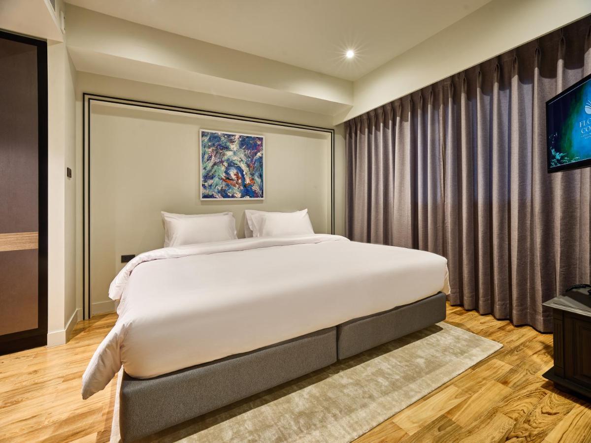 Floral Court Hotel & Residence Sukhumvit 13 방콕 외부 사진